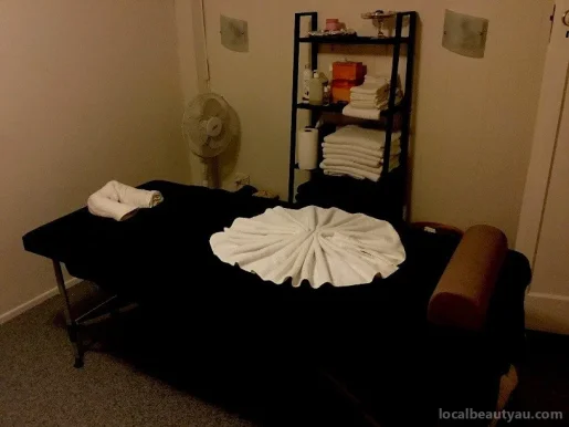Massage Therapy, Logan City - Photo 1