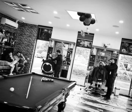 London Base Barbershop, Melbourne - Photo 2