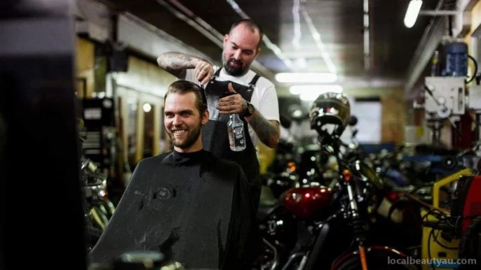 Harley's Barber Shop, Melbourne - Photo 1