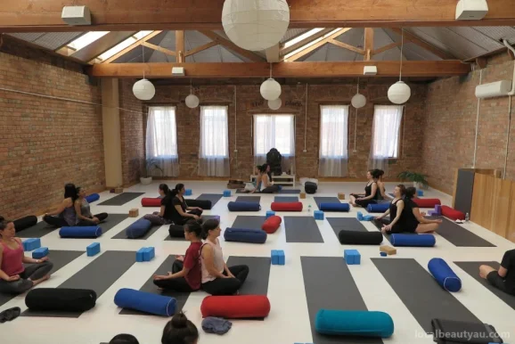The Yoga Place - Melbourne, Melbourne - Photo 2